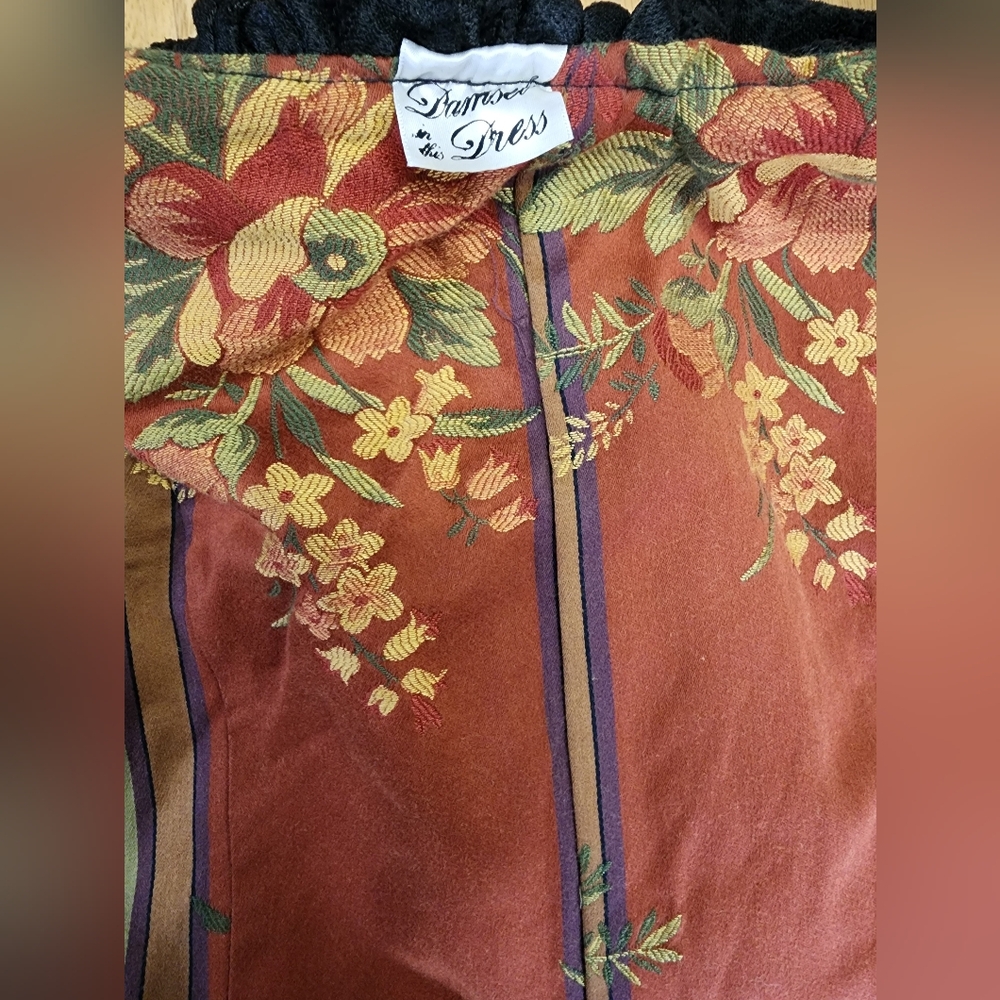 Floral Patterned Women's Top - Picture 2 of 7